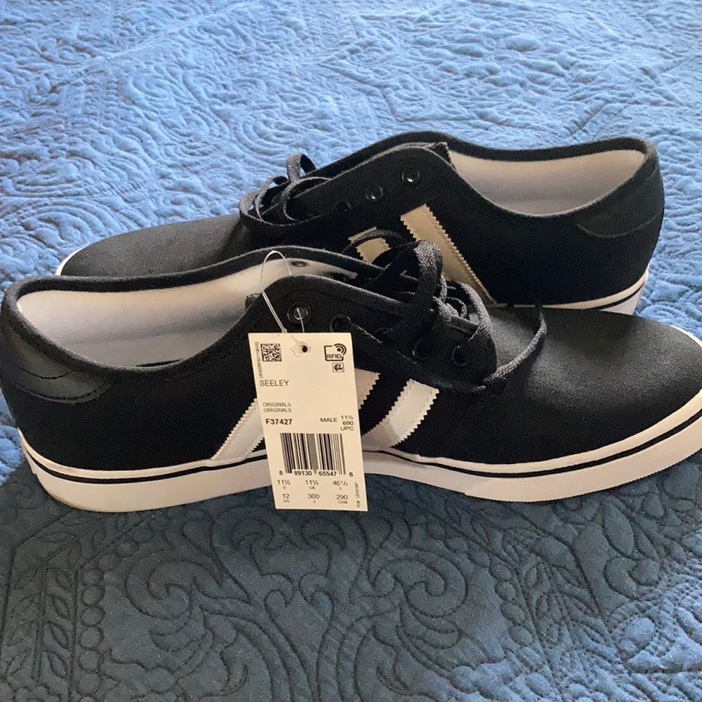 ADIDAS Seeley Shoes